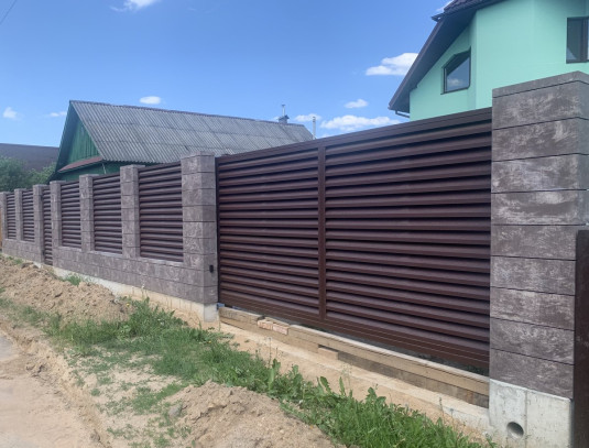 Забор из блоков FaBrick 500x200 в цвете 