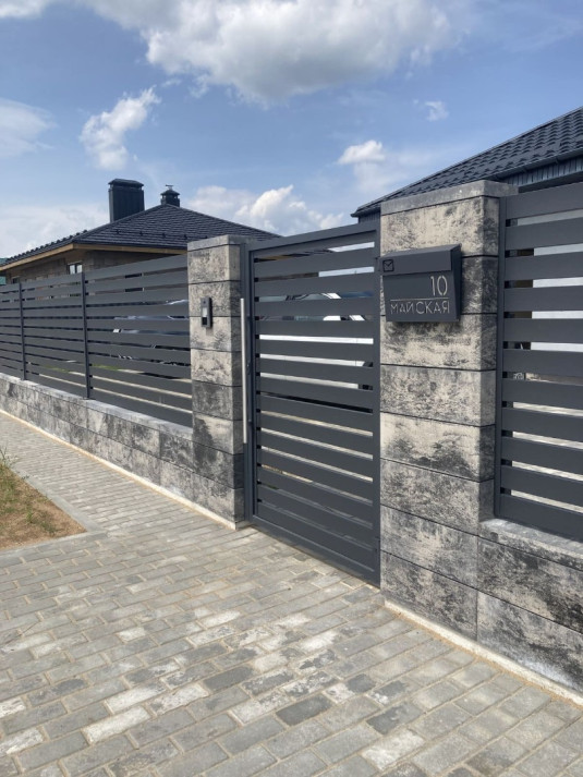 Забор из блоков FaBrick 500x200 в цвете 