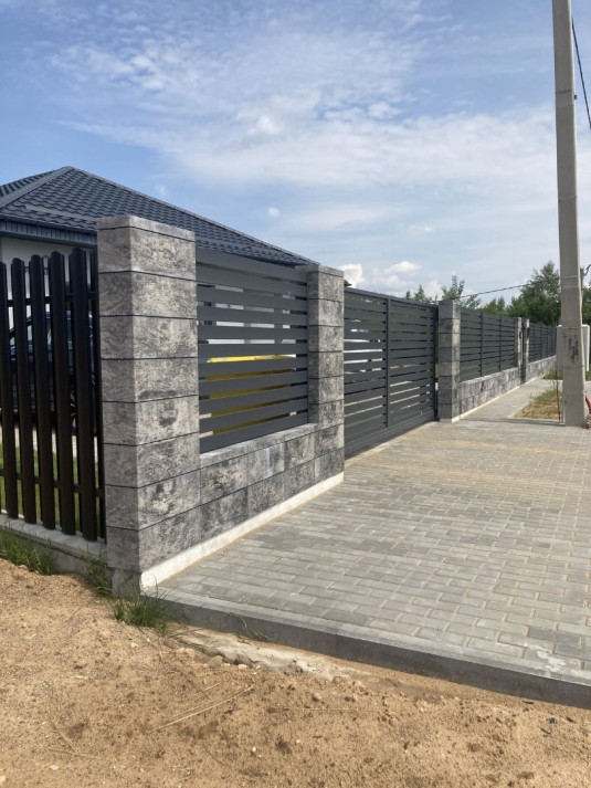 Забор из блоков FaBrick 500x200 в цвете 