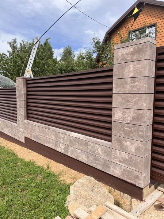 Забор из блоков FaBrick 500x200 в цвете 