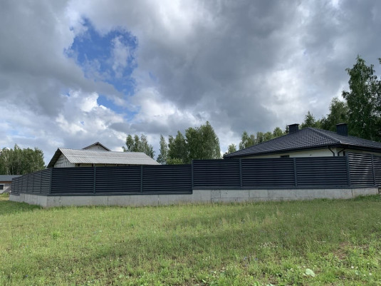 Забор из металлических Жалюзи в цвете 7024 в аг. Колодищи - фото 5