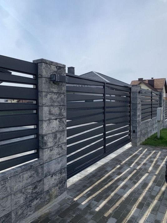 Забор из блоков FaBrick 500x200 в цвете 