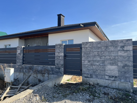 Забор из блоков FaBrick 500x200 в цвете 